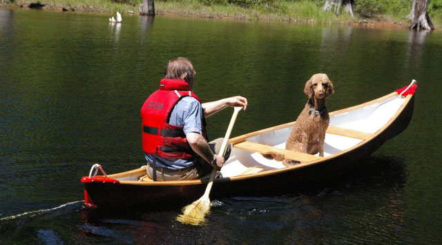 kahlu_ruedi_boat_sitting_32